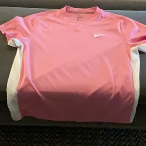 Mens Nike short sleeve Dri-Fit shirt